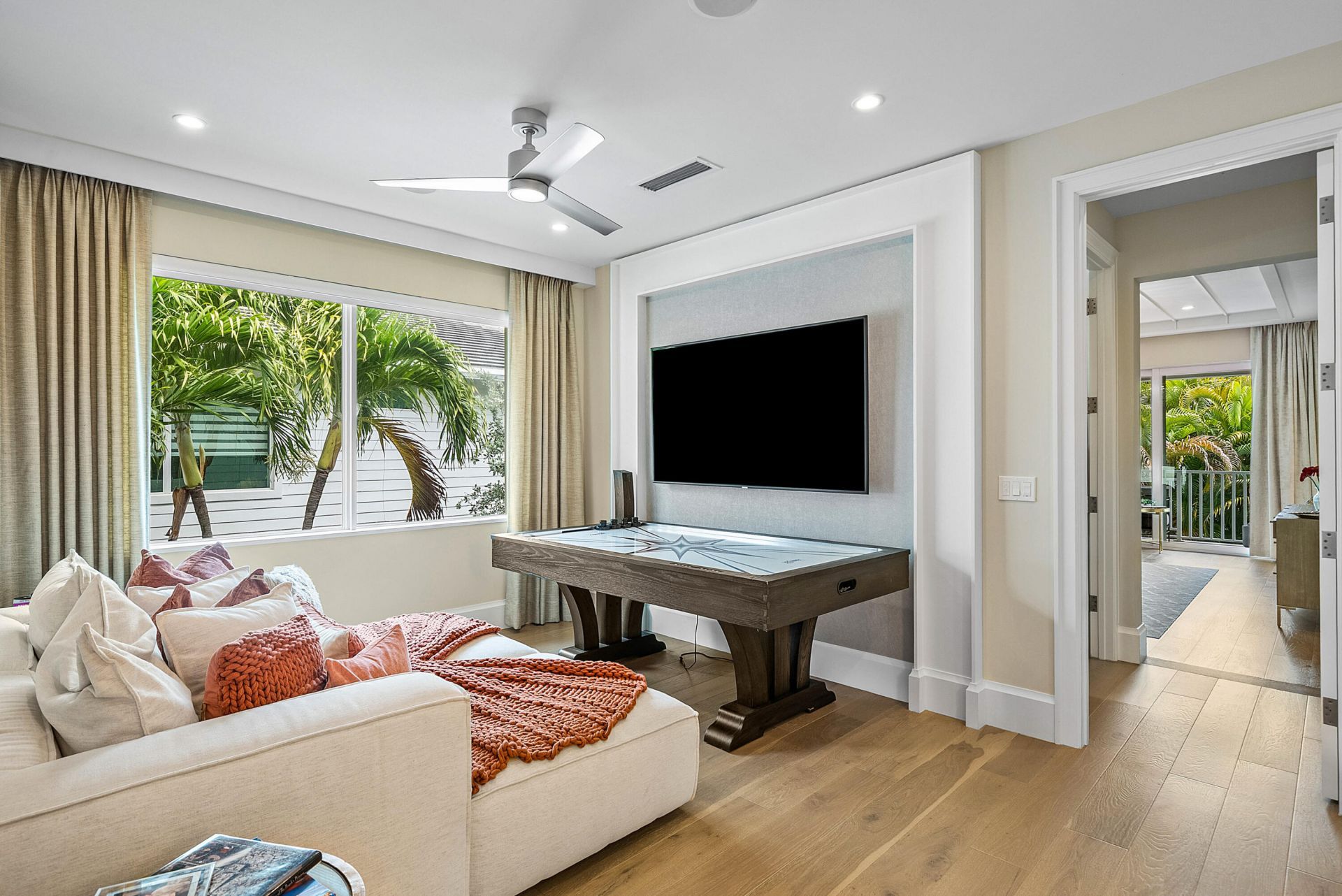 436 NE Wavecrest Way, Boca Raton, FL 33432 Photo