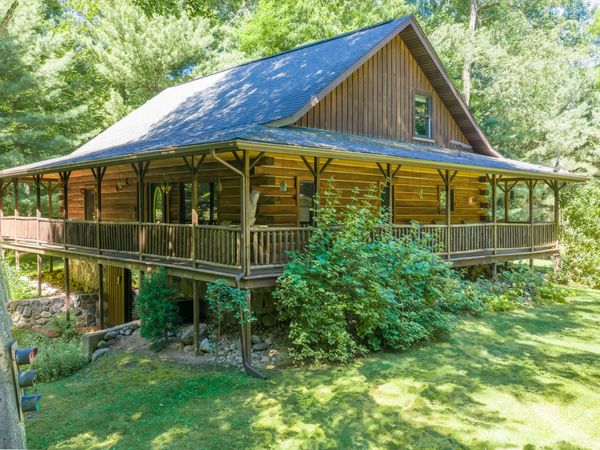 1255 Burbank Road, Quincy, MI 49082