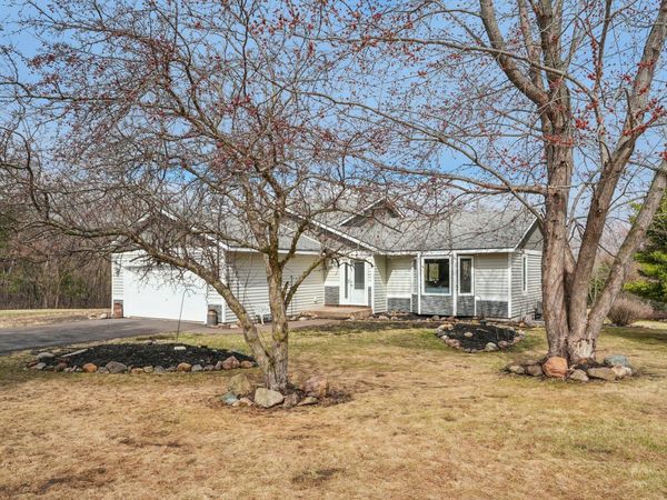 848 Mcdiarmid Drive, Hudson, WI 54016