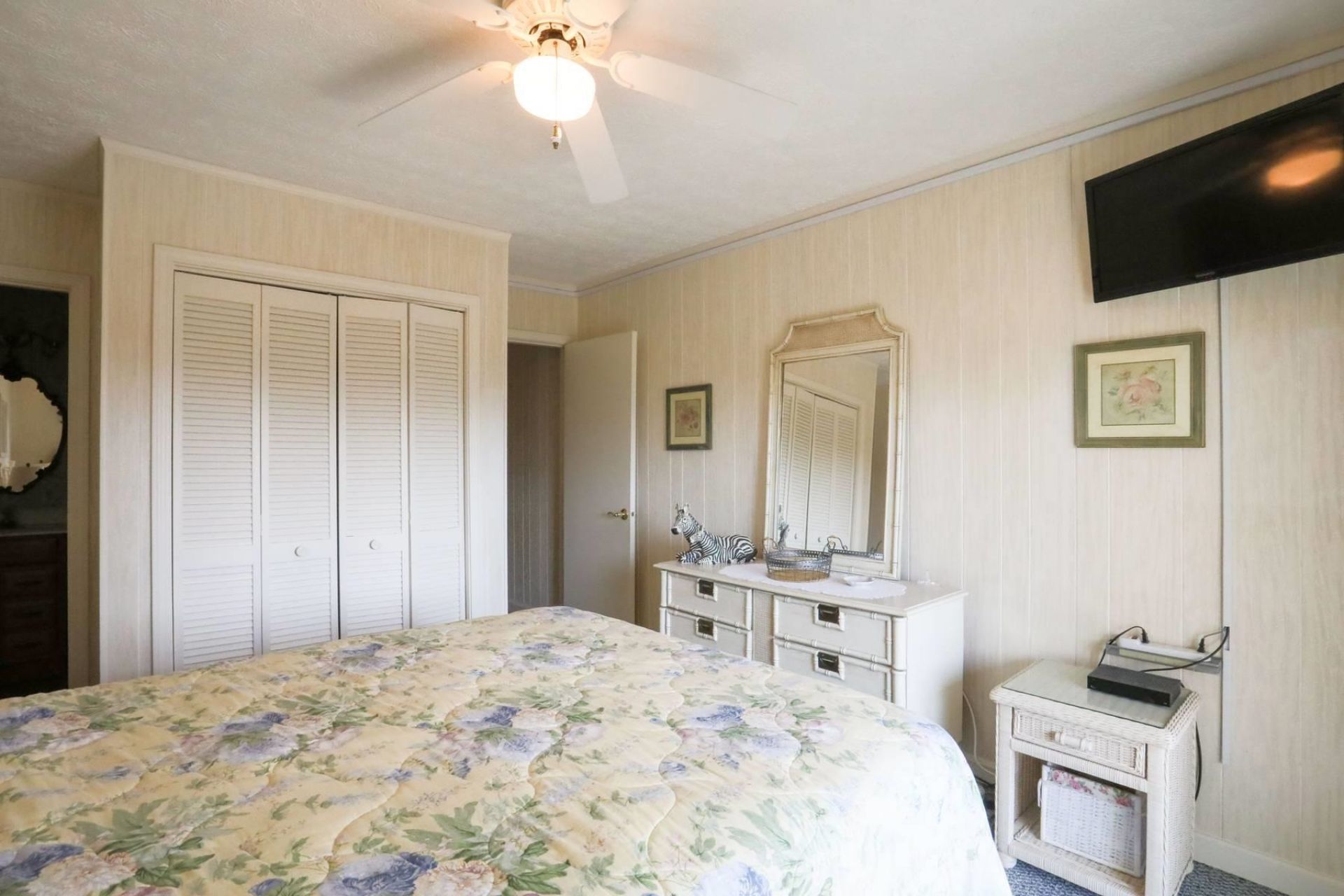 9501 Shore Dr. Photo 11