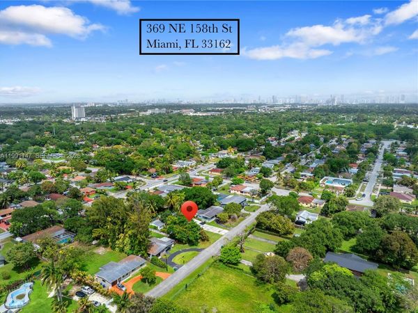 369 NE 158th St, Miami, FL 33162
