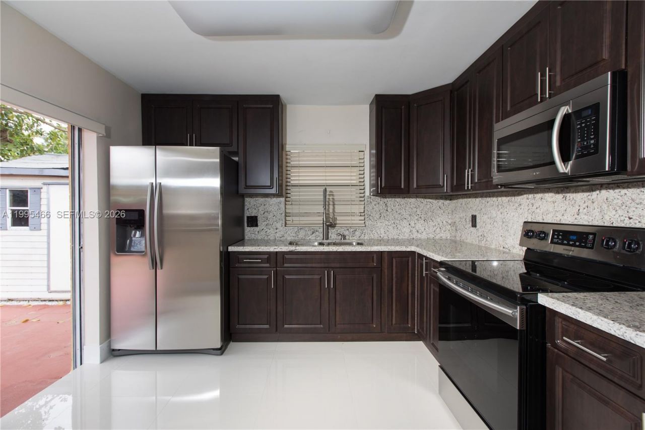 3832 SW 89th Ct , Miami, FL 33165 Photo