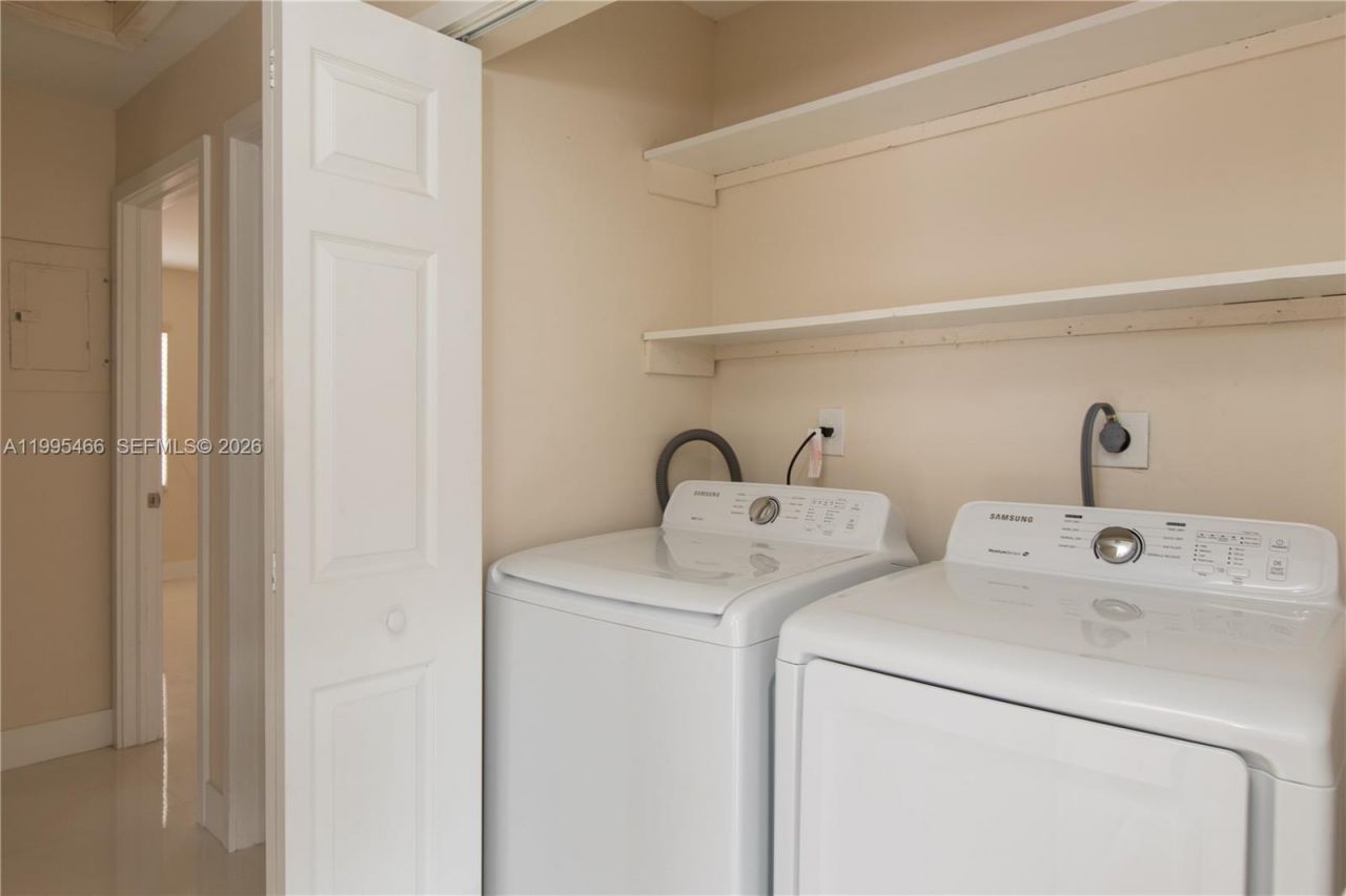 3832 SW 89th Ct , Miami, FL 33165 Photo