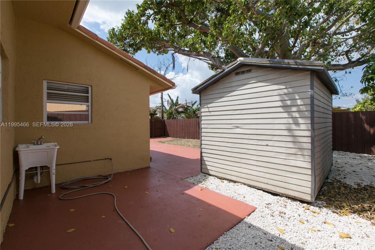 3832 SW 89th Ct , Miami, FL 33165 Photo