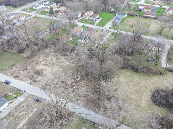 13435 S Lawndale Avenue , Robbins, IL 60472