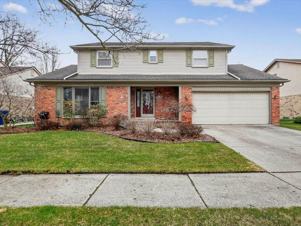 7637 Embassy Drive, Canton, MI 48187