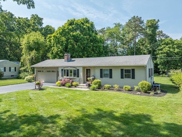 118 Yarmouth Street, Longmeadow, MA 01106