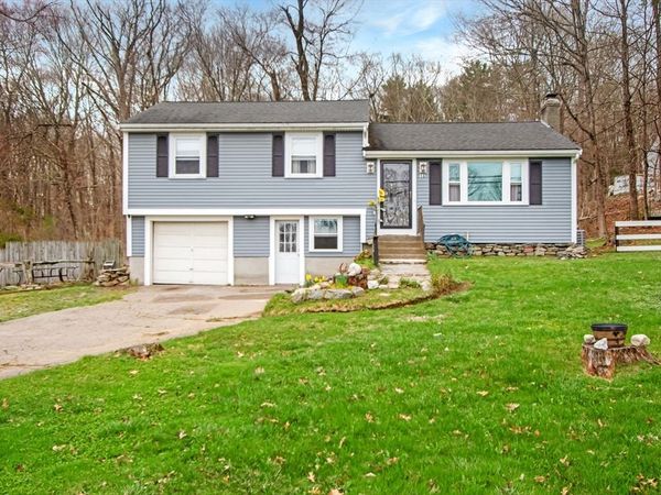 14 Walnut Street, Plainville, MA 02762