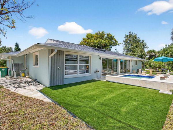 1874 Ibis Ln, Sanibel, FL 33957