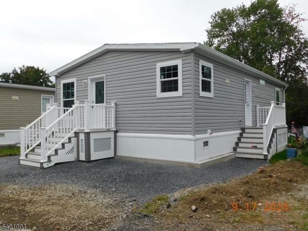 64 Back Street, Oxford, NJ 07863
