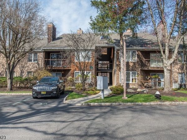 2 Tulip Cres, Little Falls, NJ 07424