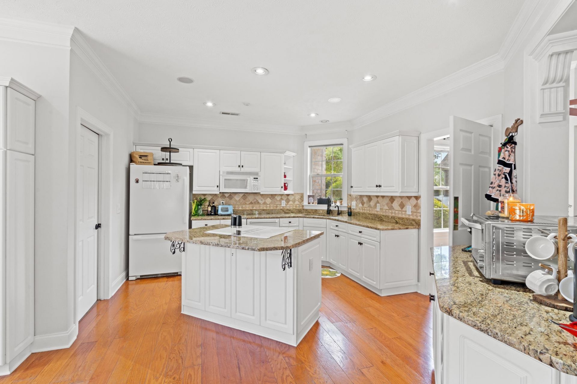 2741 Sanctuary Blvd. Photo 16