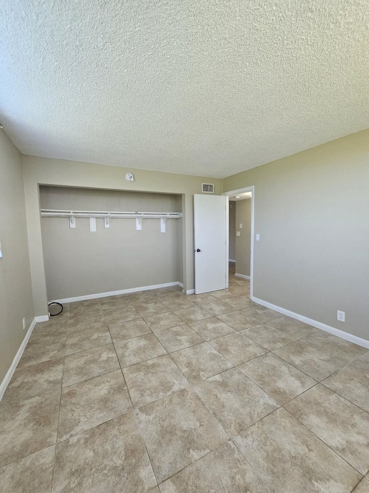 1750 N Congress Avenue, Unit 405, West Palm Beach, FL 33401 Photo