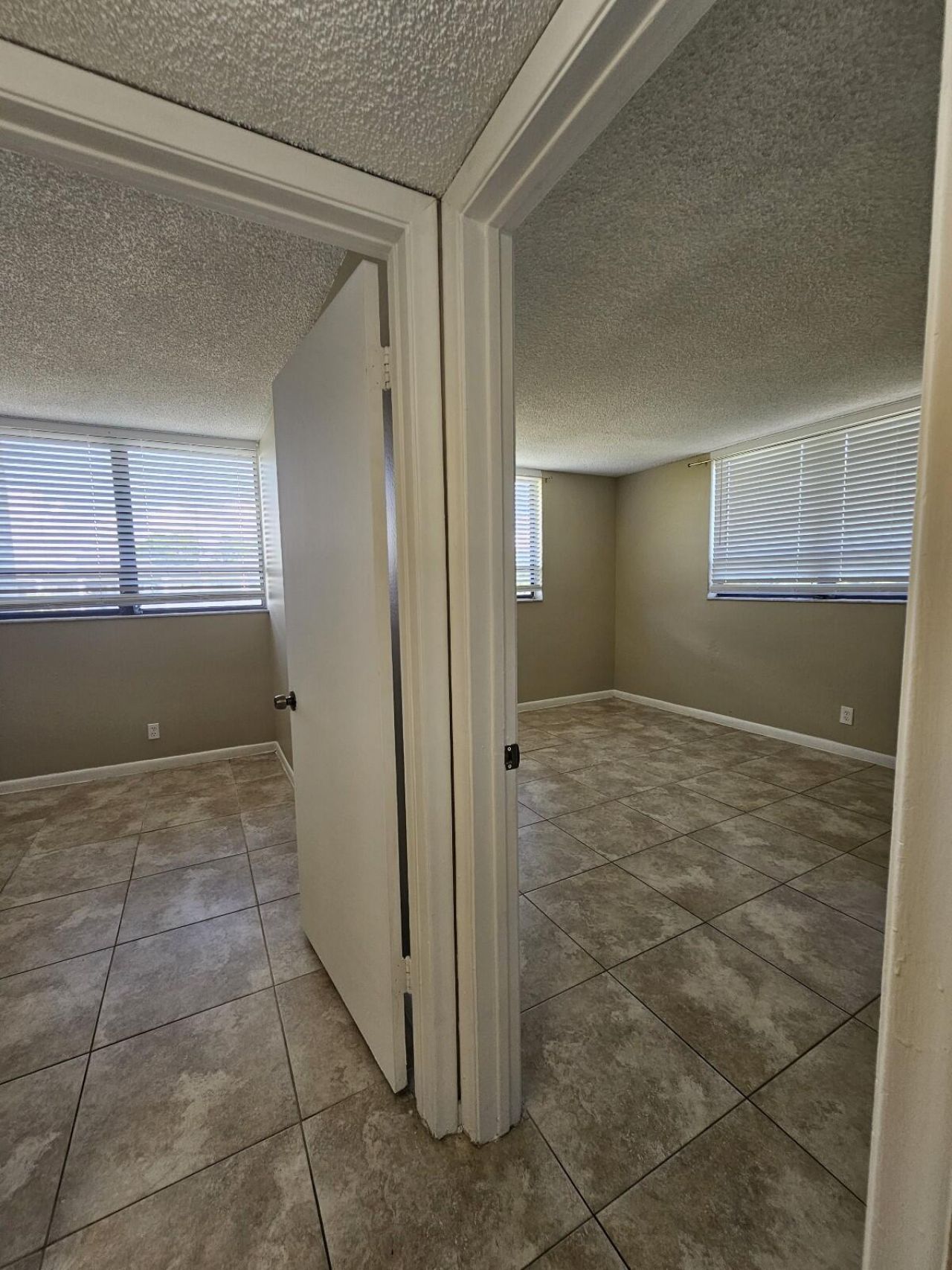 1750 N Congress Avenue, Unit 405, West Palm Beach, FL 33401 Photo