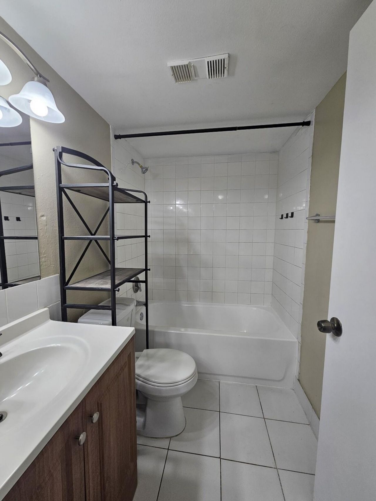 1750 N Congress Avenue, Unit 405, West Palm Beach, FL 33401 Photo