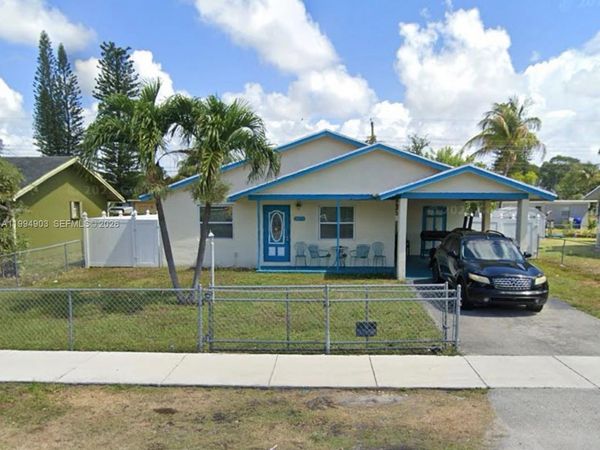 2571 NW 5th St , Pompano Beach, FL 33069