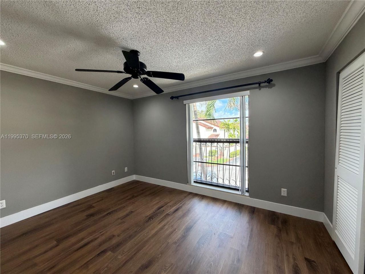 323 Ives Dairy Rd , Unit 343-05, Miami, FL 33179 Photo