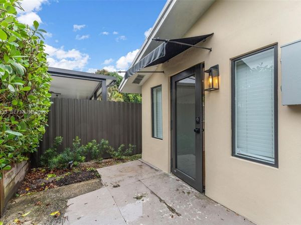 5790 SW 5th St , Unit REAR, Miami, FL 33144