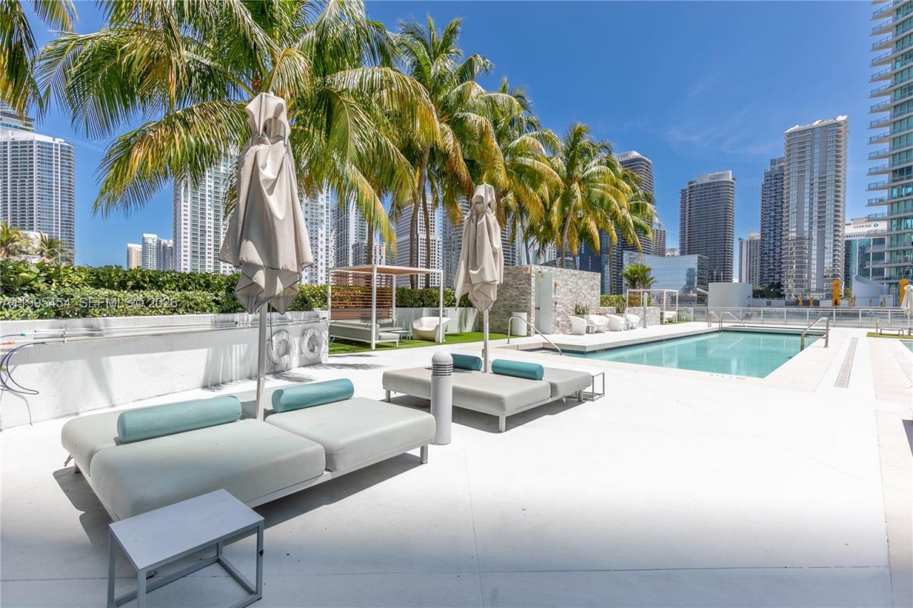 90 SW 3rd St , Unit 3806, Miami, FL 33130 Photo