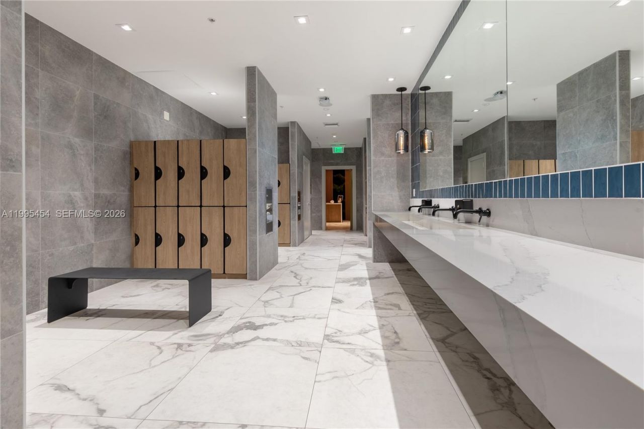 90 SW 3rd St , Unit 3806, Miami, FL 33130 Photo