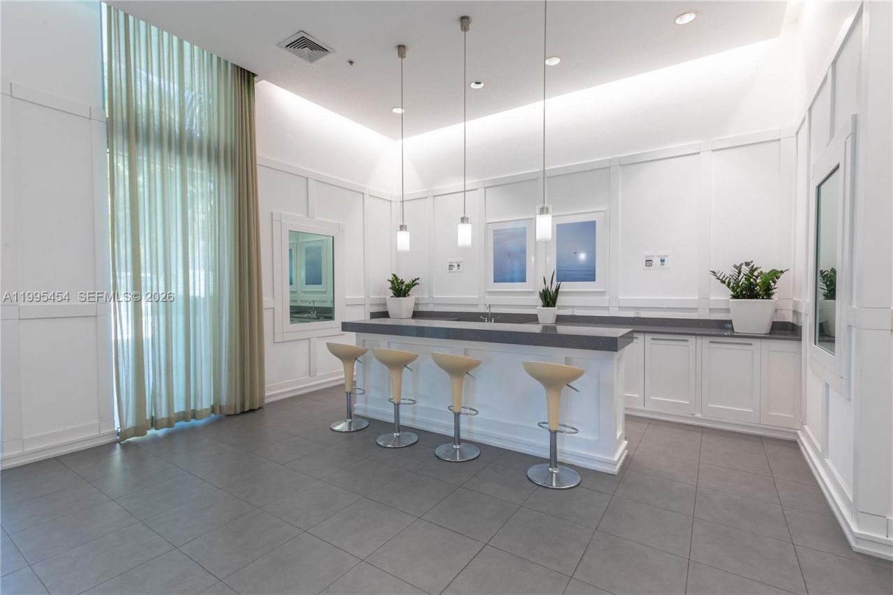 90 SW 3rd St , Unit 3806, Miami, FL 33130 Photo