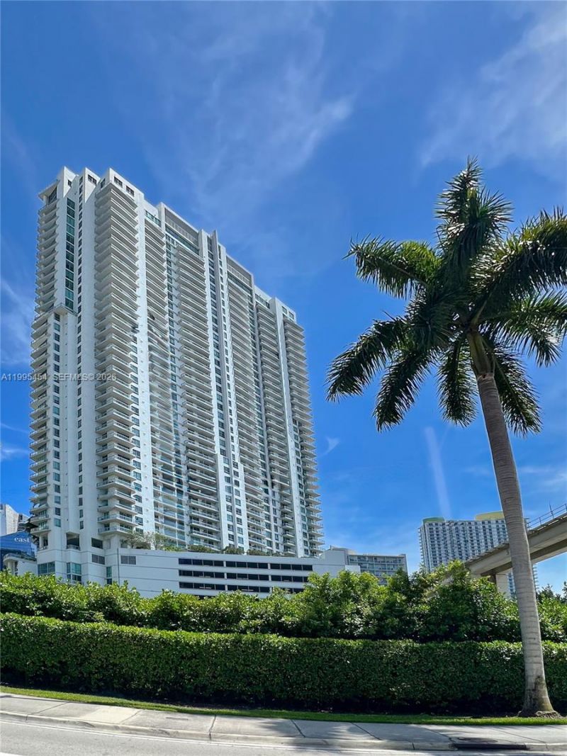 90 SW 3rd St, Unit 3806, Miami, FL 33130 Photo