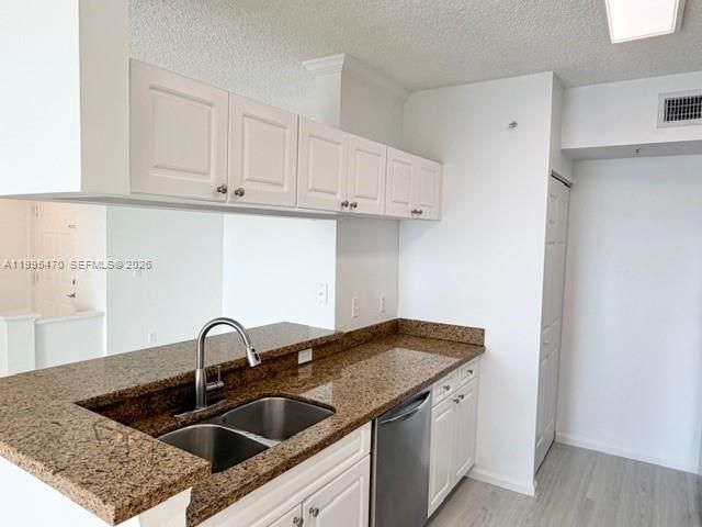 17100 N Bay Rd , Unit 1604, Sunny Isles Beach, FL 33160 Photo