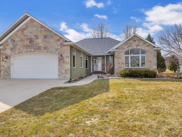 68 Aurora Ln, Fond Du Lac, WI 54935