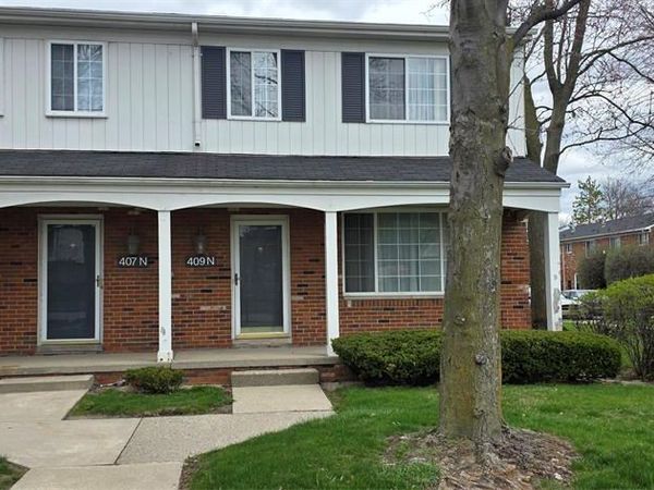 409 Fox Hills Drive N, Bloomfield Hills, MI 48304
