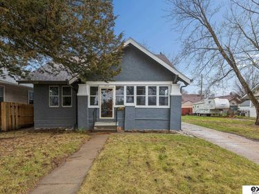 2450 Newport Avenue, Omaha, NE 68112