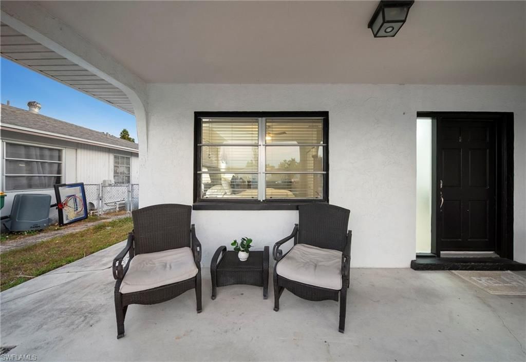 630 99th Ave N, Naples, FL 34108 Photo