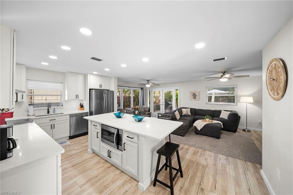 630 99th Ave N, Naples, FL 34108 Photo