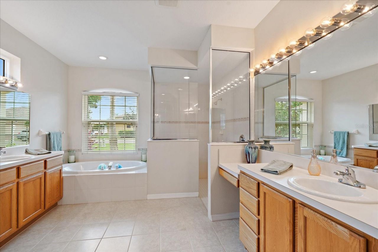 6651 63rd Terrace E, Bradenton, FL 34203 Photo