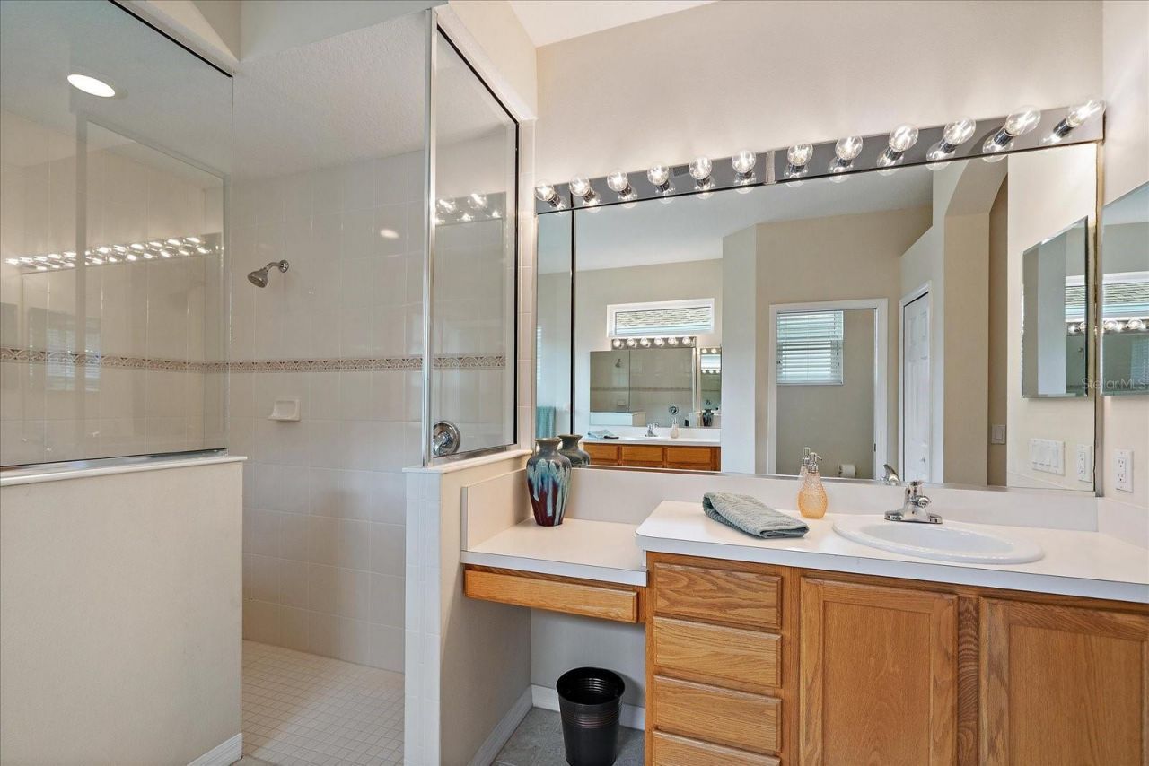 6651 63rd Terrace E, Bradenton, FL 34203 Photo