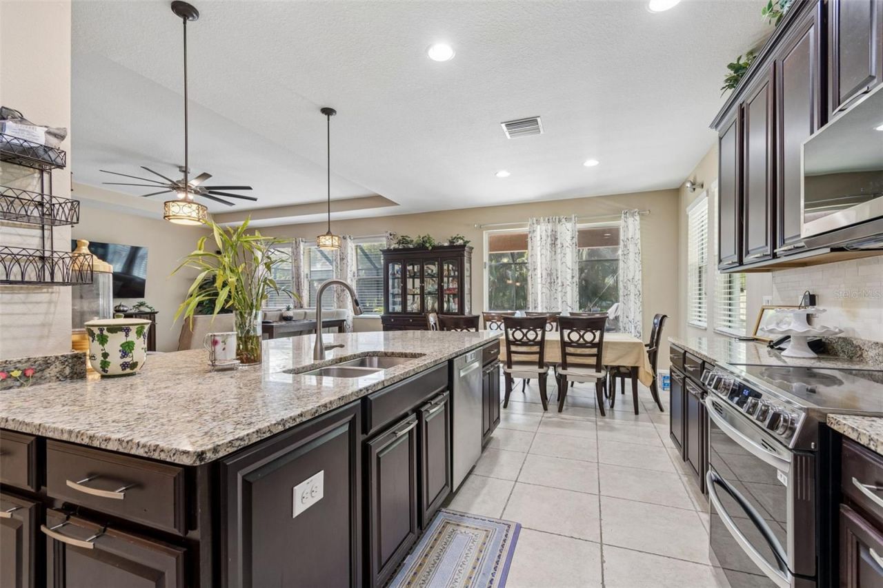 7090 88th Ave N , Pinellas Park, FL 33782 Photo