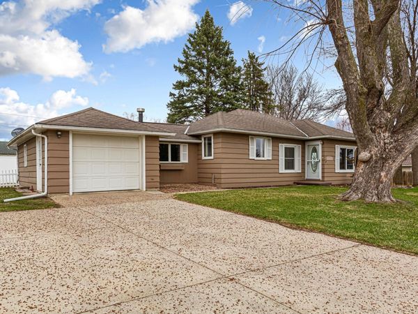 1172 6th Avenue SW, Faribault, MN 55021