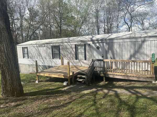 1240 Marion Dr , Lawrenceburg, TN 38464