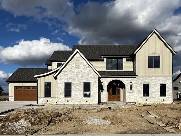 8710 Artemis Lane, Fort Wayne, IN 46825