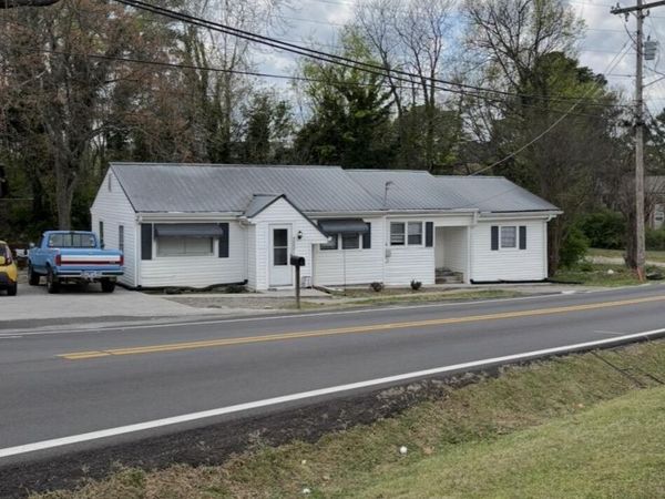 3001 Henderson Avenue NW, Cleveland, TN 37312