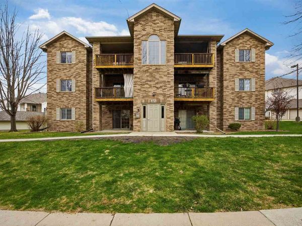 2871 Coral Ct., Unit 101, Coralville, IA 52241