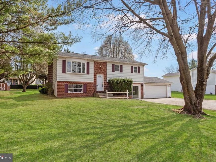 1014 Frederick Pike, Littlestown, PA 17340 Main Photo