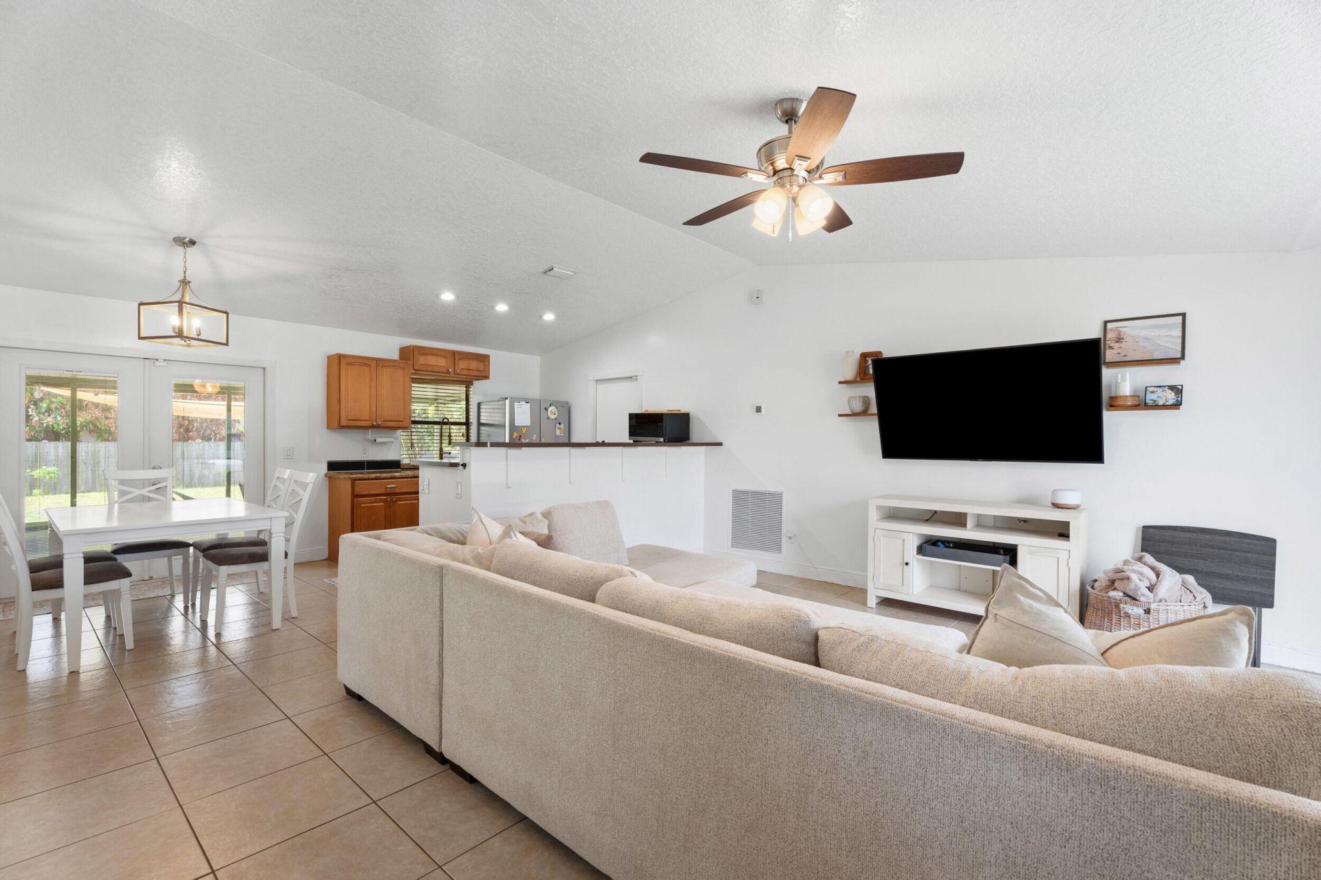 452 SW David Terrace, Port Saint Lucie, FL 34953 Photo