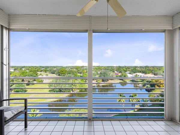 3499 Oaks Way, Unit 806, Pompano Beach, FL 33069