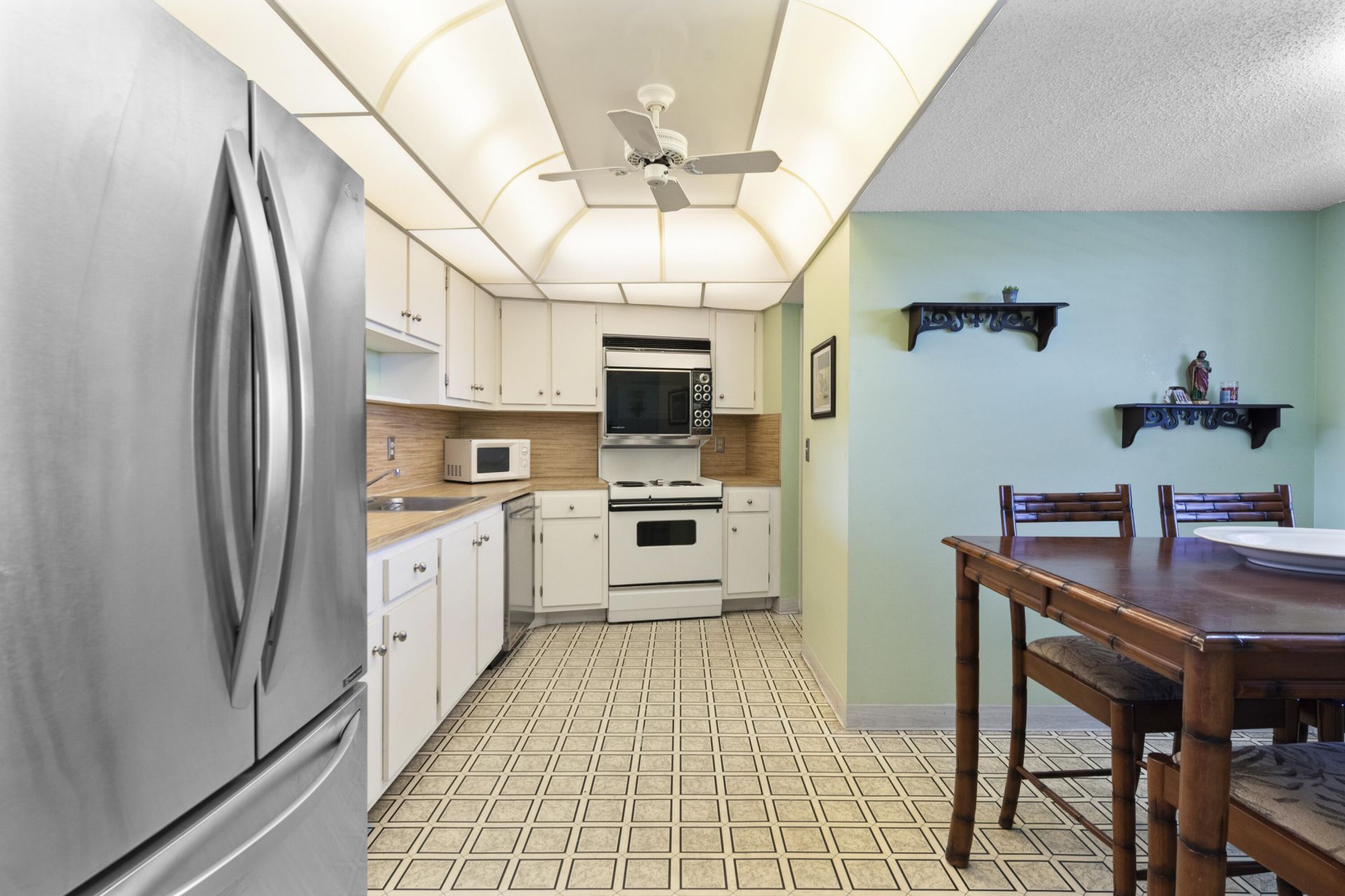 3499 Oaks Way, Unit 806, Pompano Beach, FL 33069 Photo