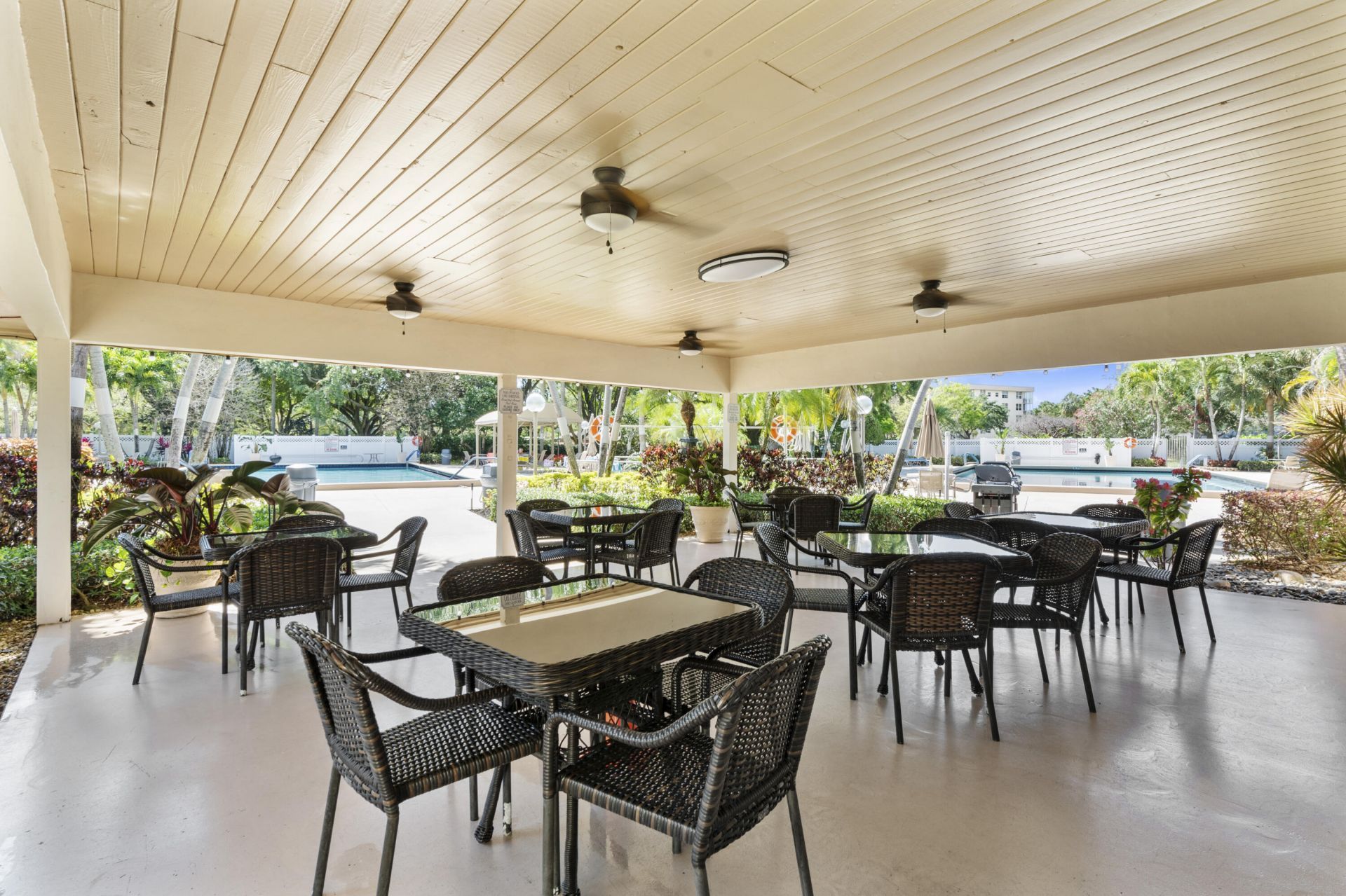 3499 Oaks Way, Unit 806, Pompano Beach, FL 33069 Photo