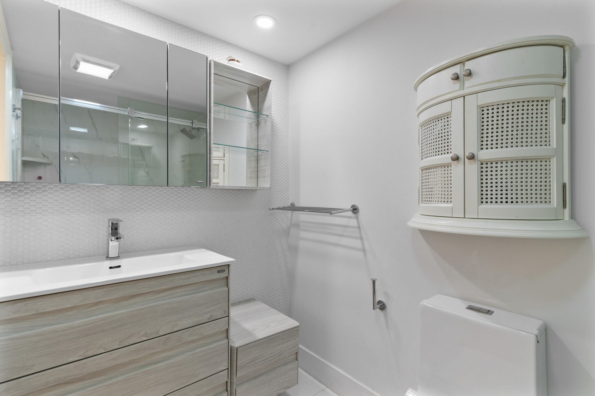 3499 Oaks Way, Unit 806, Pompano Beach, FL 33069 Photo