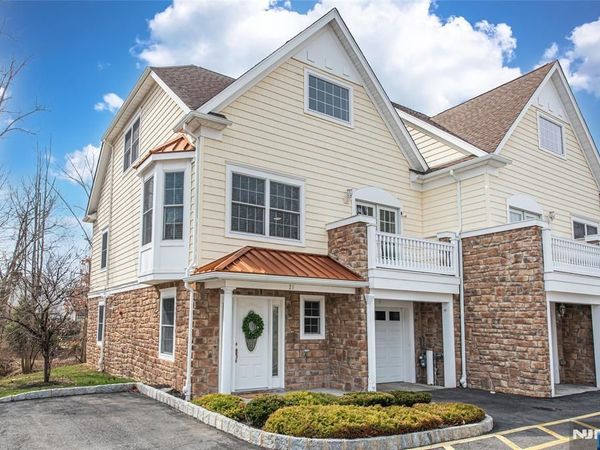 21 Riverbend Court, NEW PROVIDENCE, NJ 07974