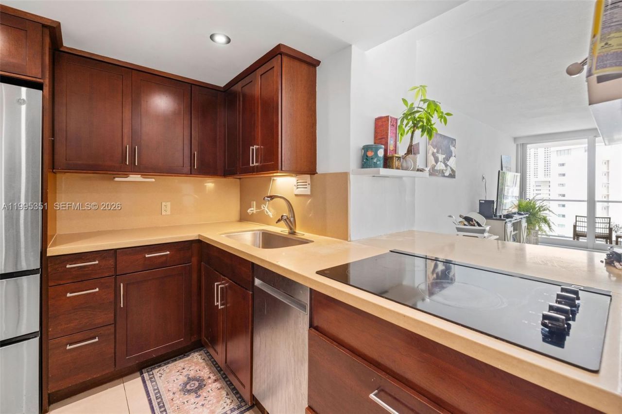 1000 West Ave, Unit 1423, Miami Beach, FL 33139 Photo