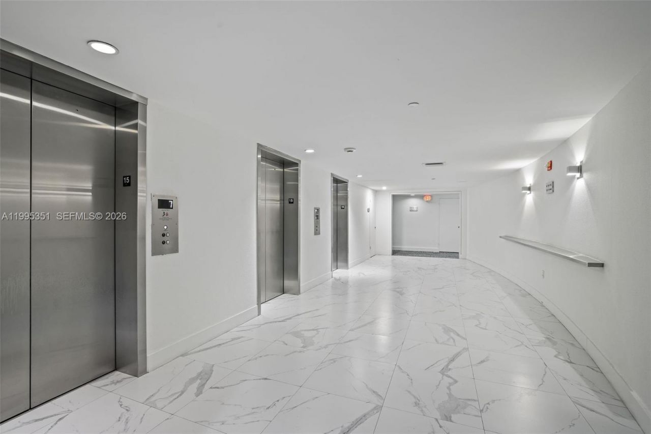 1000 West Ave , Unit 1423, Miami Beach, FL 33139 Photo