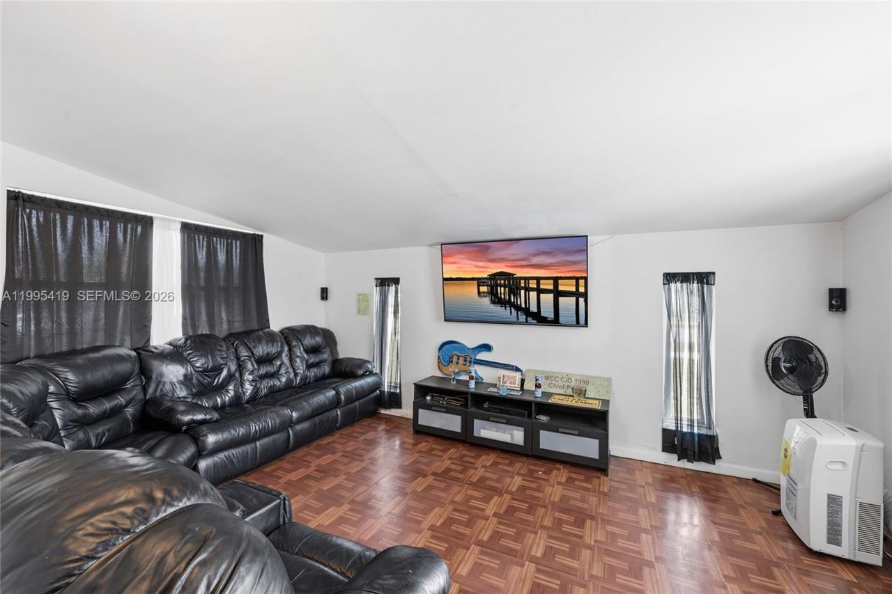 18830 NW 29th Pl , Miami Gardens, FL 33056 Photo